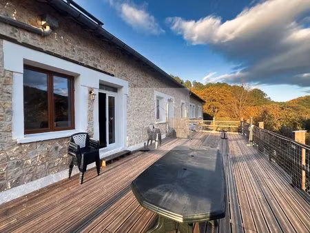 ensemble de gites dans un village au calme