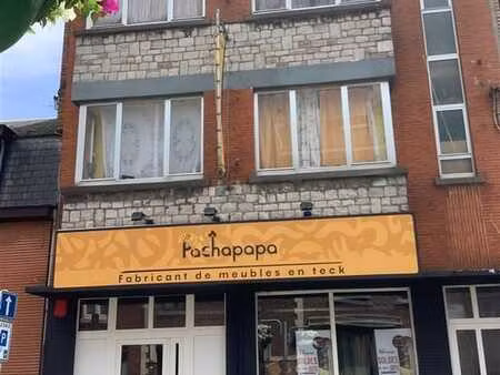 immeuble commercial avec deux appartement