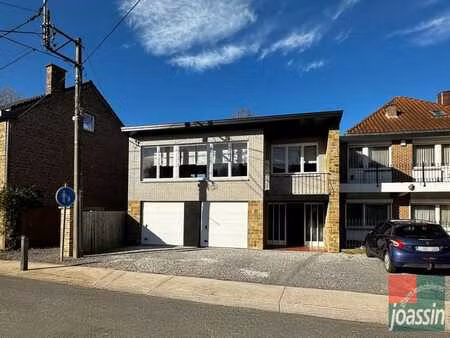 *option*maison 3 chambres - garages - caves - jardin!