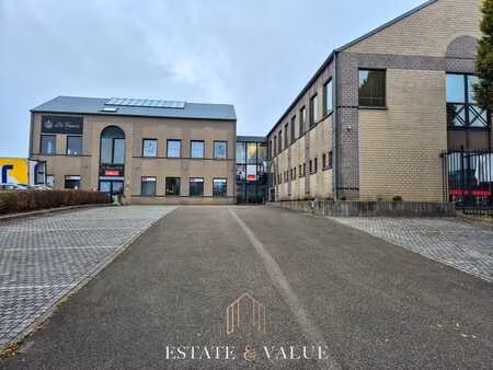 bureau meublé de 25 m²