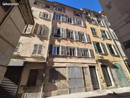 immeuble 11 pièces 223 m²