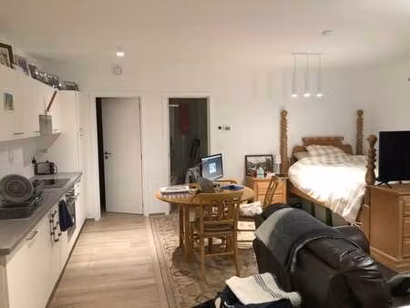 studio neuf avec emplacement parking