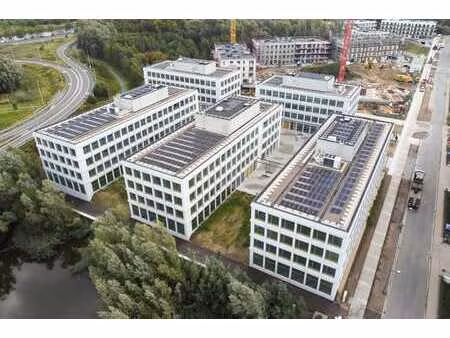 immeuble de bureaux unique à vendre sur the loop