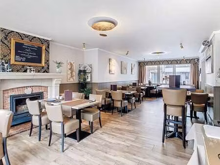 bâtiment d'accueil entièrement équipé dans une entreprise bi