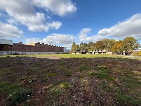 industriegrond met reeds goedgekeurde vergunning