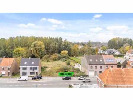 terrain à bâtir avec plans approuvés pour 8 appartements à …