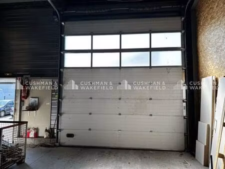 local d'activités à vendre