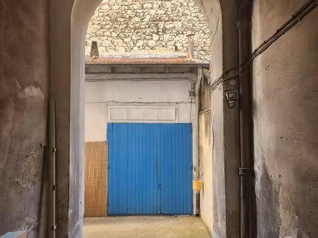 local commercial atypique-nice est