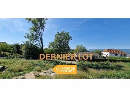 terrain constructible viabilisé à vendre