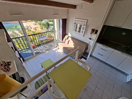 richelieu - agreable deux pieces avec parking proche plage