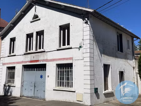 proximité centre ville d'amplepuis  habitation 110 m2 avec g