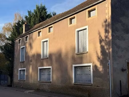 maison ancienne à rénover à fort potentiel beze - terrain 993 m²