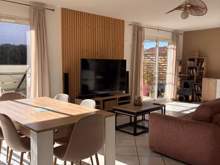 elne : maison 3 faces - 4/5 pieces - jardin