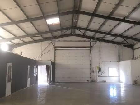 location local artisanal ou entrepôt