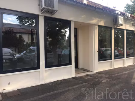 vente commerce 43 m² avignon (84000)