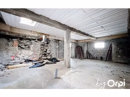 maison le crest 160 m² t-2 à vendre  90 000 €