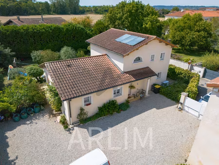 balan village ensemble immobilier : villa 148m2  dépendance