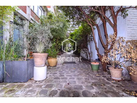 à paris 10  appartement de 78m2 - nue-propriété au prix de 5