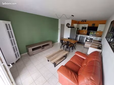 a louer appartement t2 meublé 42m² en rdc avec jardin dans résidence sécurisée à saint pie