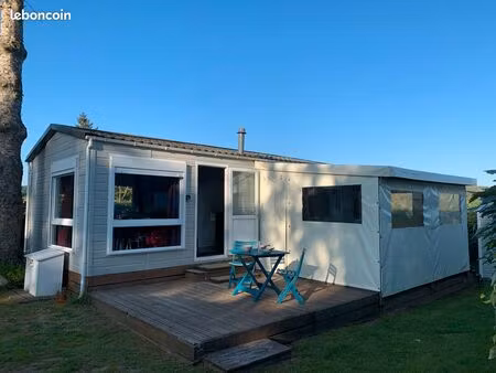 chalet au pied du lac de guerlédan 35m2 2 pers