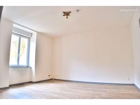 f3 de 60m2 cave et terrain commun