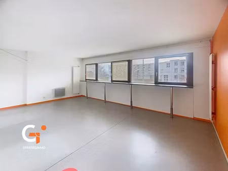vente locaux professionnels 9 pièces 238.24 m² à saint-etienne-du-rouvray (76800)  236 000