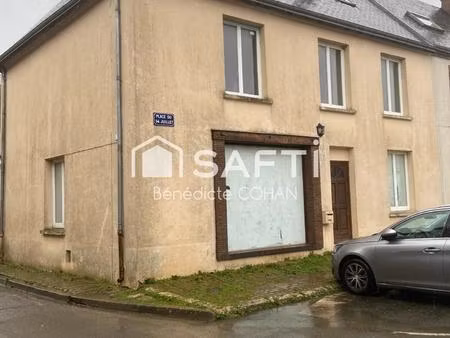 maison de ville  possibilité de professions libérales  5 chambres avec garage et deux jard