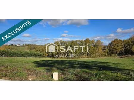 terrain constructible de 1345 m²