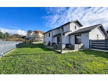 location maison  163.9 m² t-6 à saint-just-saint-rambert  1 950 €