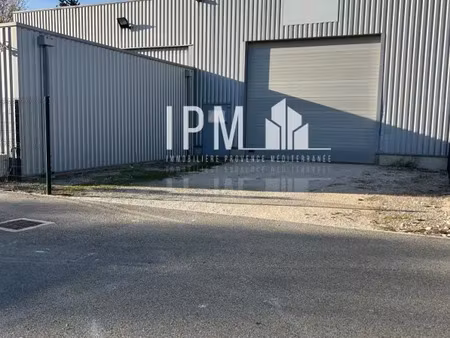 local mixte actvités bureaux 200 m2 à louer entraigues 84320i