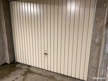 parking/box 22 m² colomiers