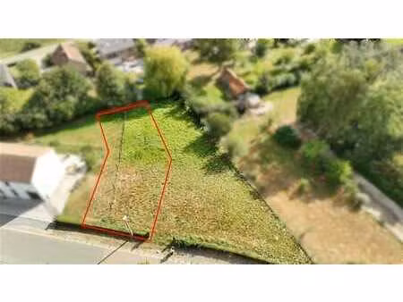 superbe terrain à bâtir au calme