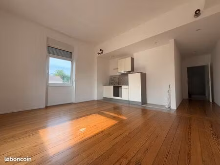 lumineux t2 de 59.57 m² récemment rénové