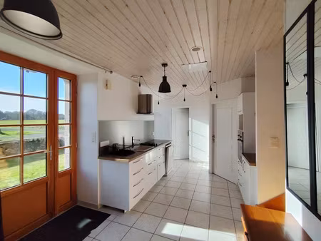 location meublée maison 7 pièces 143.57 m² à riec-sur-belon (29340)  1 100 €