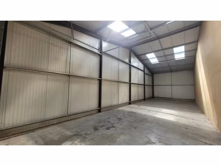 location locaux professionnels 109.5 m² à puiseux-le-hauberger (60540)  905 €