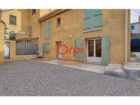 location maison  m² t-4 à prades  780 €