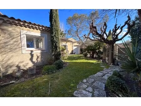 location maison  m² t-4 à rognonas  1 490 €