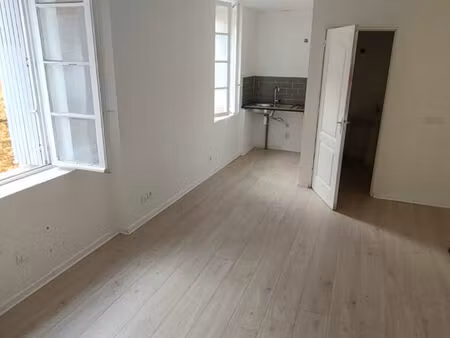 studio refait à neuf