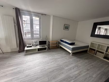 grand studio meuble 34.28 m² rue dussoubs 75002 paris