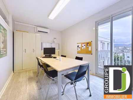 local de bureau à vendre à crest  avec balcon
