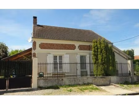 location maison  110 m² t-3 à fontenailles  897 €