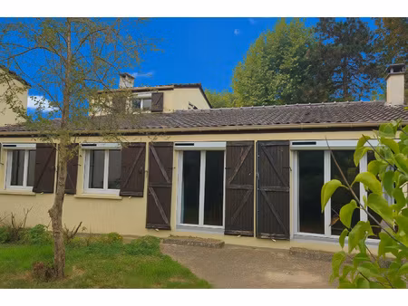 maison de plain pied 6 pieces - 4 chambres - terrain de 450