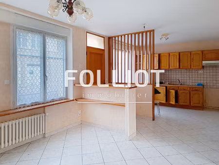 a vendre centre de periers grande maison de ville-terrain-garages