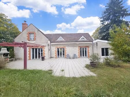 maison traditionnelle de 192 m² à saint-benoit-sur-loire