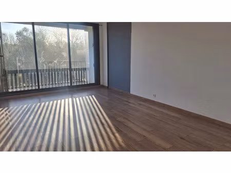location appartement 4 pièces 98 m² à boucau (64340)  1 098 €