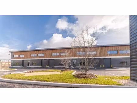 local d'activités/bureaux à louer à cormeilles-en-parisis - 305 m²