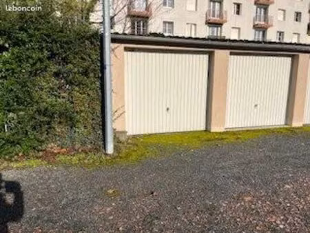 parking/box 1 pièce 13 m²