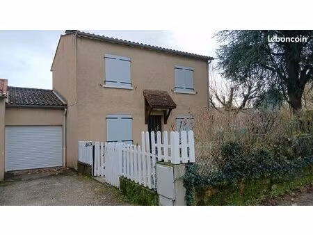 a louer a gourdon 46300 une maison d’habitation