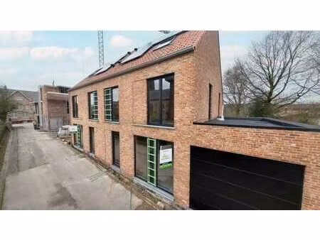 nieuwbouw woning met 3 slpk  inpandige garage  zolder en ...