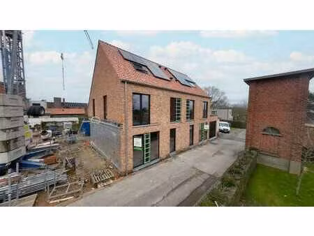 nieuwbouw woning met 3 slpk  zolder en tuin